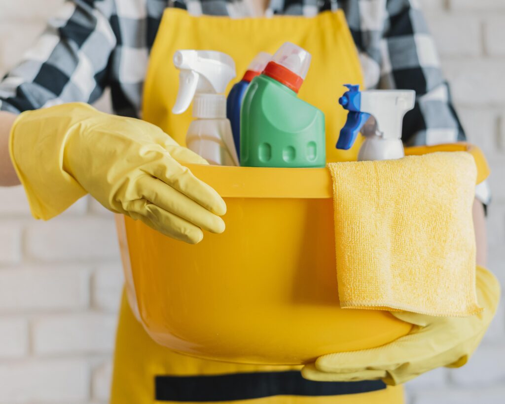 بهترين زمان نظافت منزل برای عید نوروز